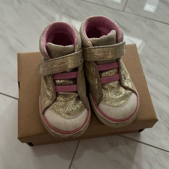 See Kai Run Other - See Kai Run Gold & Pink Sneaker